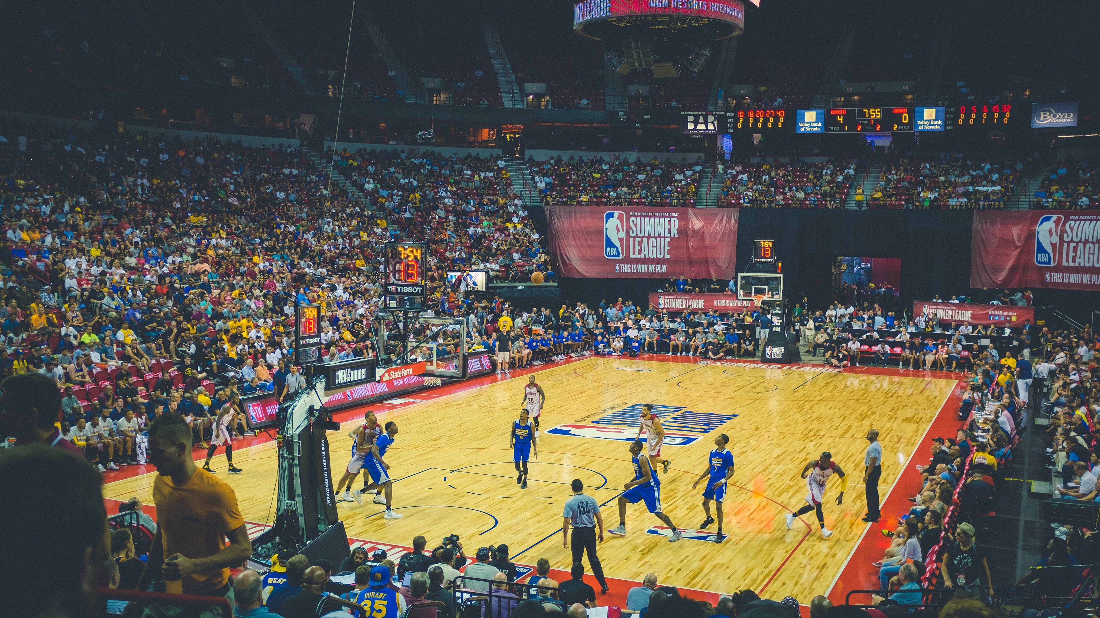 独行侠鼓励球员参与当地慈善跑步活动，独行侠队球员名单及年薪