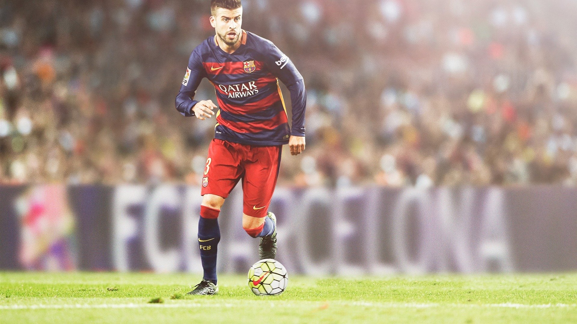 自由泳划频节奏平稳，比赛控制力佳，自由泳划水路线有3种